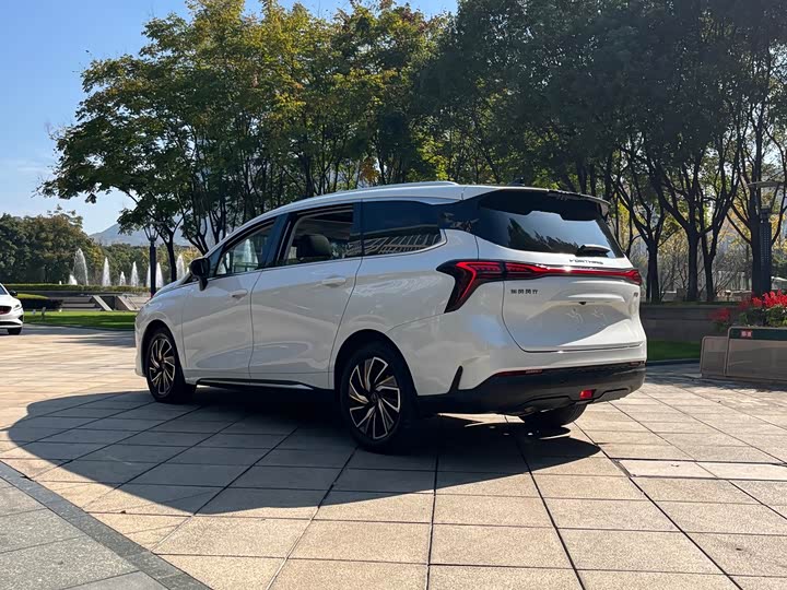 Dongfeng Forthing Yacht 2022 2022款 1.5T DCT逐浪版