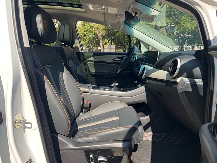 Dongfeng Forthing Yacht 2022 2022款 1.5T DCT逐浪版