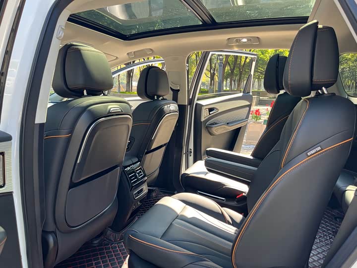 Dongfeng Forthing Yacht 2022 2022款 1.5T DCT逐浪版