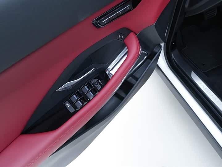 Jaguar E-Pace 2024 2024款 进取运动版 R-DYNAMIC S