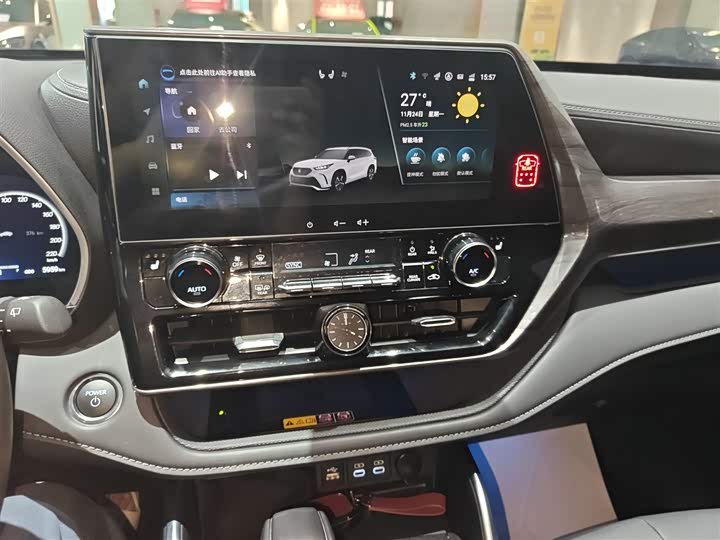 Toyota Crown Kluger 2024 2024款 2.5L HEV四驱尊贵版