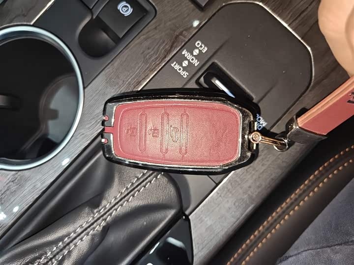 Toyota Crown Kluger 2024 2024款 2.5L HEV四驱尊贵版