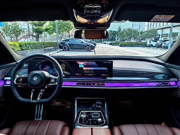 BMW i7 2023 2023款 eDrive50L 尊享M运动套装