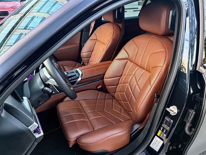 BMW i7 2023 2023款 eDrive50L 尊享M运动套装