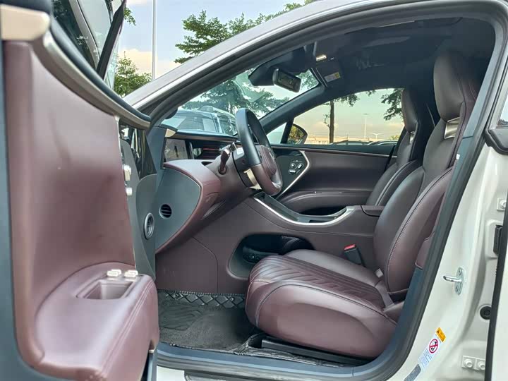 Avatr 11 2023 2023款 鸿蒙 90度 后驱版