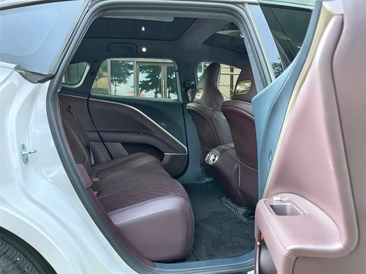 Avatr 11 2023 2023款 鸿蒙 90度 后驱版