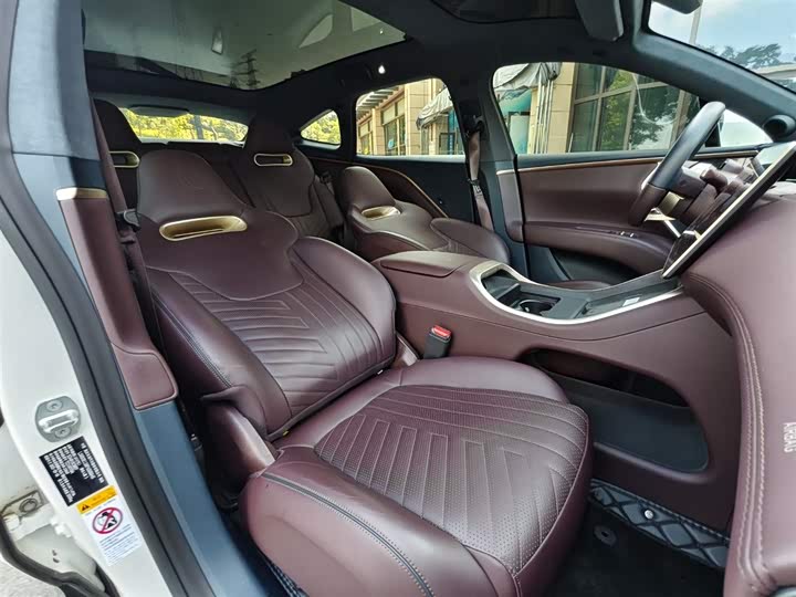 Avatr 11 2023 2023款 鸿蒙 90度 后驱版