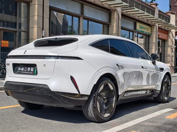 Avatr 11 2023 2023款 鸿蒙 90度 后驱版