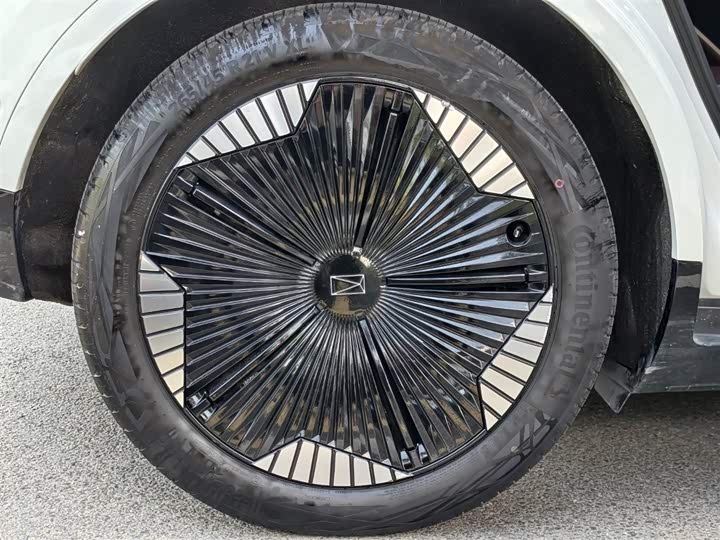 Avatr 11 2023 2023款 鸿蒙 90度 后驱版