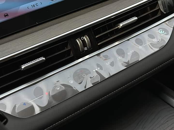 Chery Tiggo 8 Pro Hybrid 2025 2025款 冠军版 1.5T 100km 尊贵型