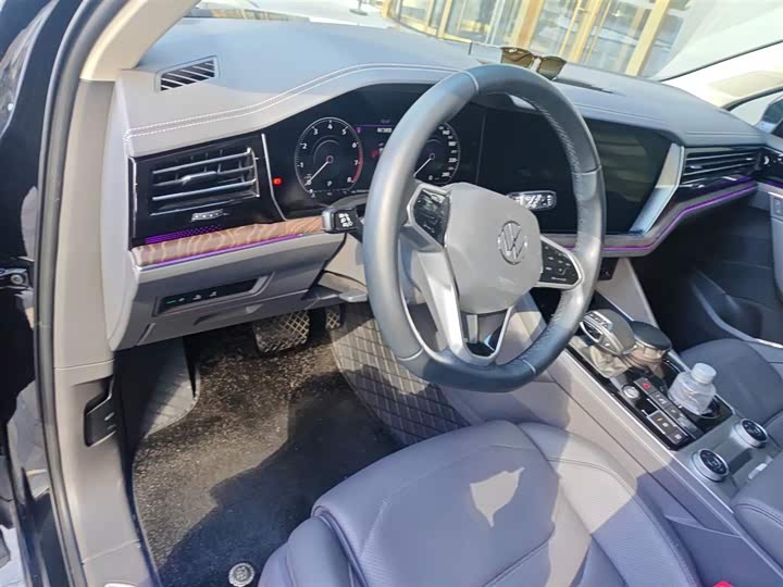 Volkswagen Touareg 2022 2022款 3.0TSI 锐享版 曜黑运动套装