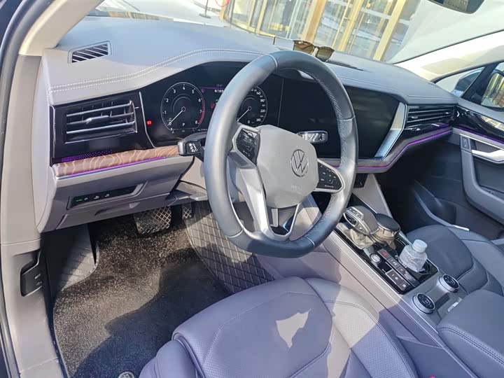 Volkswagen Touareg 2022 2022款 3.0TSI 锐享版 曜黑运动套装