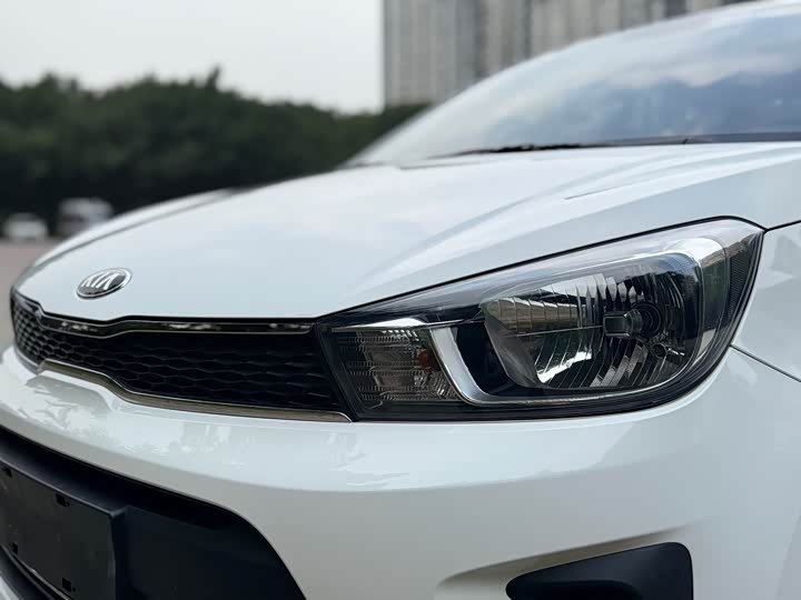 Kia Pegas 2020 2020款 改款 1.4L 自动精英互联版