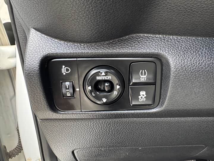 Kia Pegas 2020 2020款 改款 1.4L 自动精英互联版