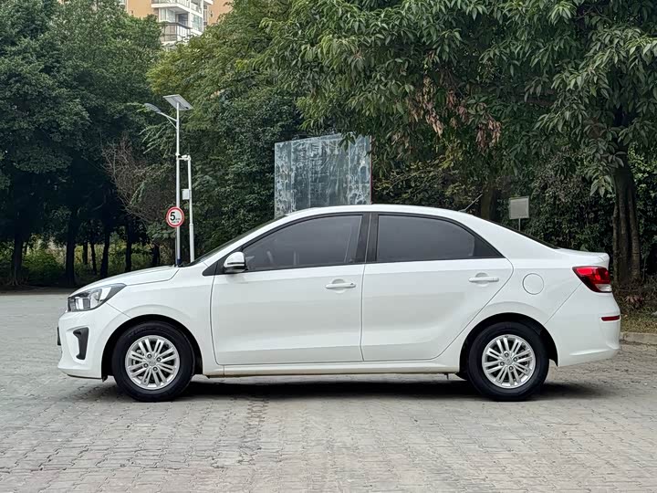 Kia Pegas 2020 2020款 改款 1.4L 自动精英互联版