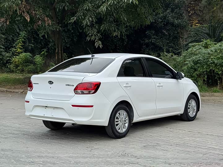 Kia Pegas 2020 2020款 改款 1.4L 自动精英互联版