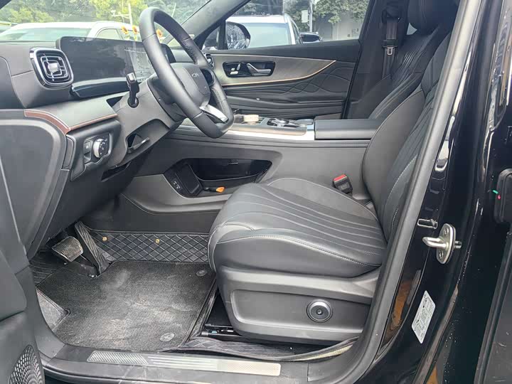 Chery Tiggo 9 2025 2025款 2.0T 双离合两驱舒享版 7座