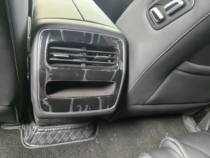 Chery Tiggo 9 2025 2025款 2.0T 双离合两驱舒享版 7座