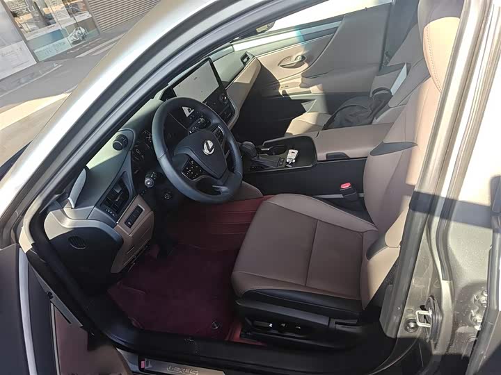 Lexus ES 2025 2025款 300h 臻享版