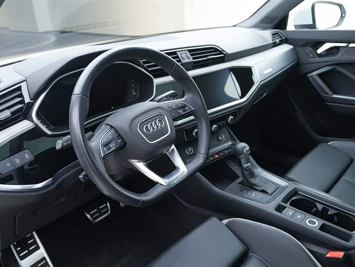 Audi Q3 2024 2024款 40 TFSI 时尚动感型
