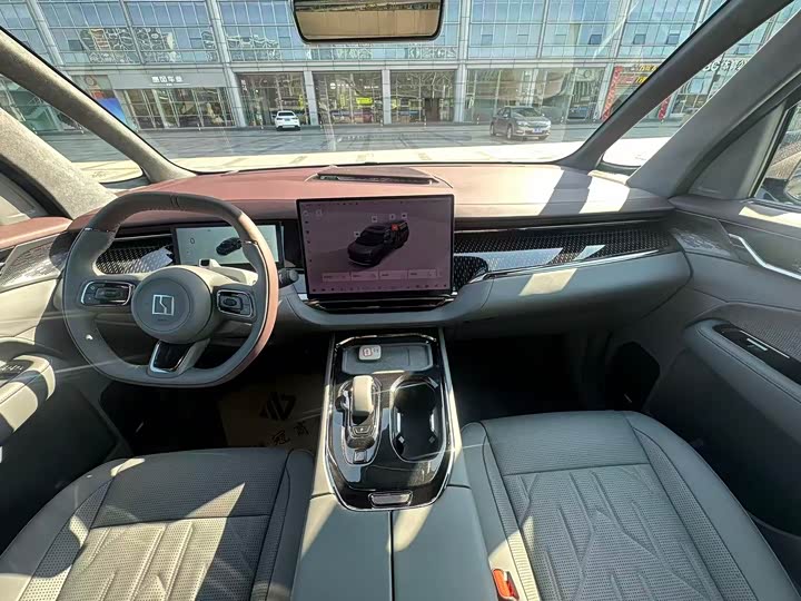 Zeekr 009 2024 2024款 七座过道版四驱 108kWh