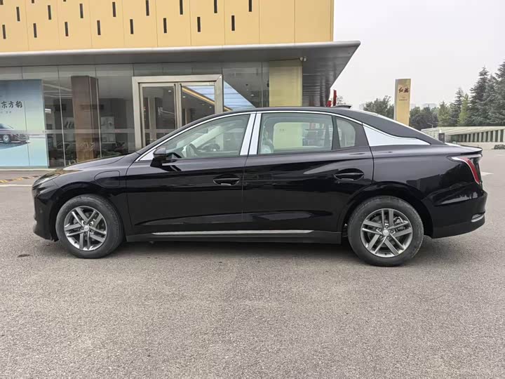 Hongqi E-QM5 2025 2025款 500km 出行版