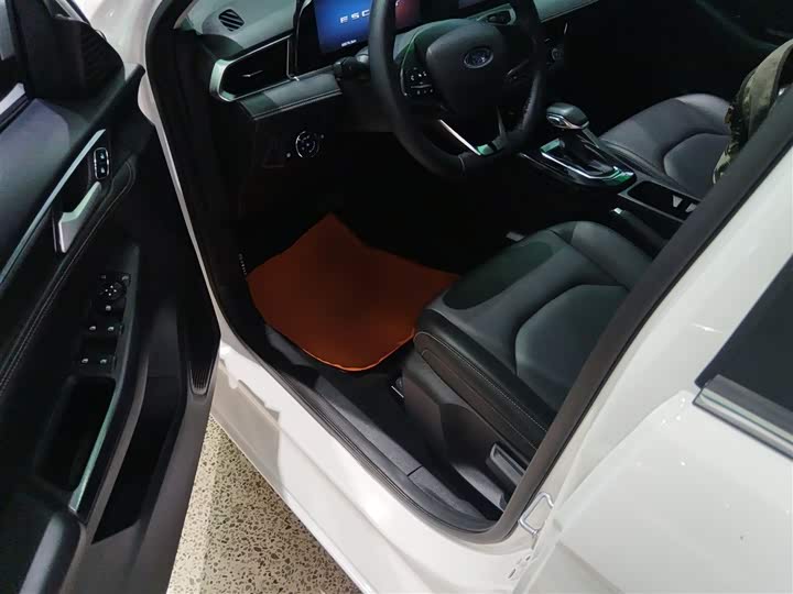 Ford Escort 2021 2021款 1.5L 自动钻石版