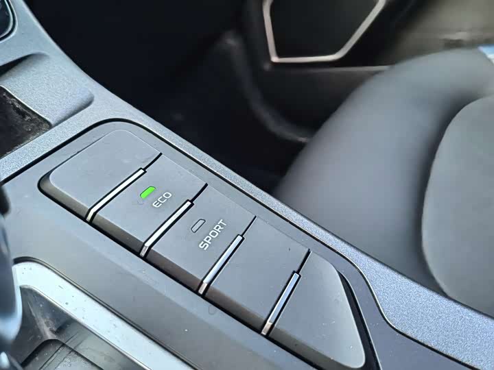 Geely Emgrand GL 2021 2021款 UP 1.4T CVT领尊型