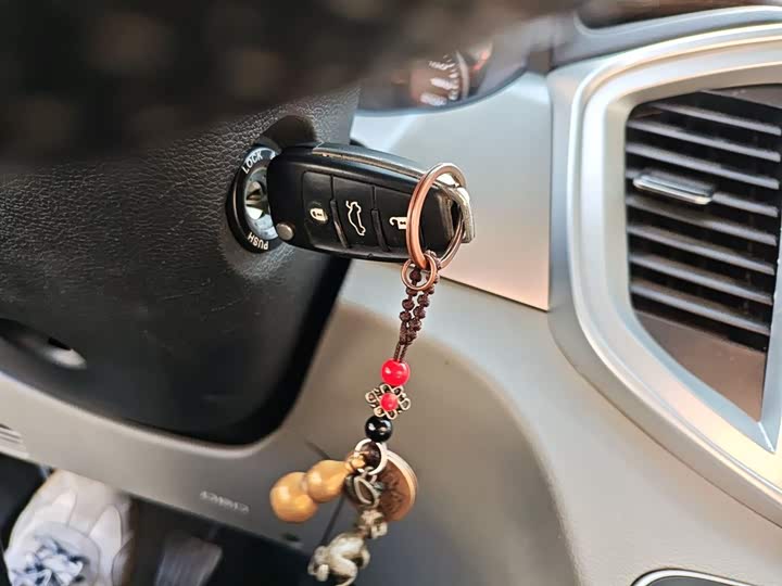 JAC Refine M4 2021 2021款 2.0L 手动商旅版