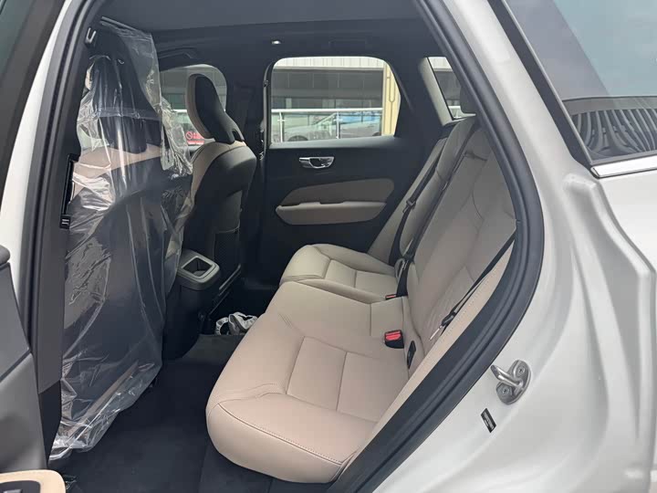 Volvo XC60 2026 2026款 B5 四驱智逸豪华版