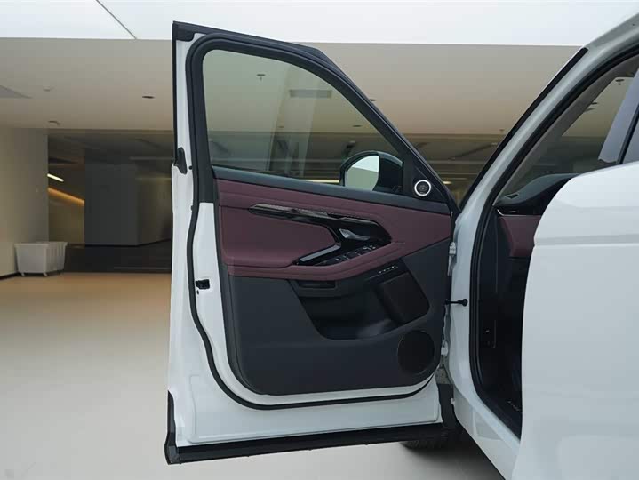 Land Rover Range Rover Evoque L 2024 2024款 揽胜极光L SE 驭光尊耀版