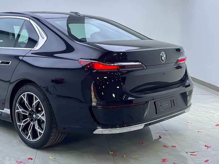 BMW 7 Series 2023 2023款 735Li 豪华套装