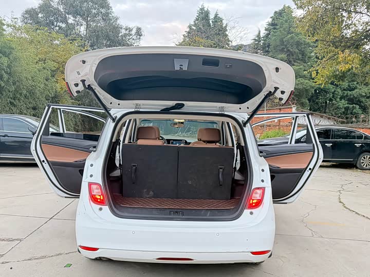 Buick GL6 2021 2021款 323T 轻混动互联豪华型