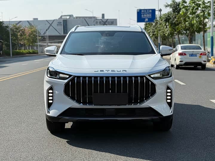 Jetour X70 Plus 2025 2025款 冠军版 1.5T 手动冠军 7座