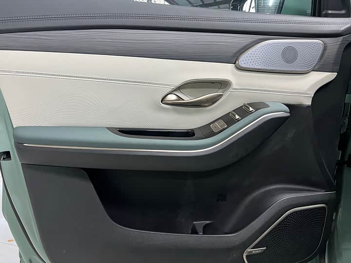 Jetour Shanhai L9 2024 2024款 1.5TD 2DHT Max 7座