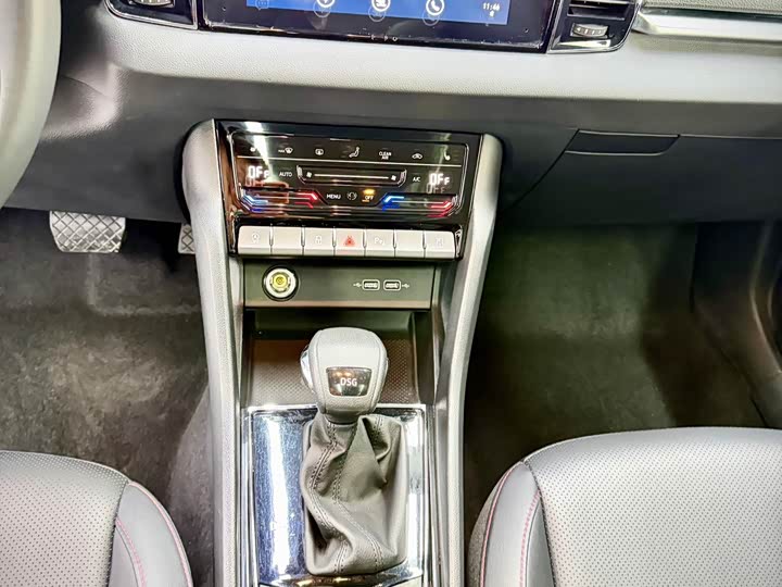 Skoda Karoq 2023 2023款 TSI280 尊享版