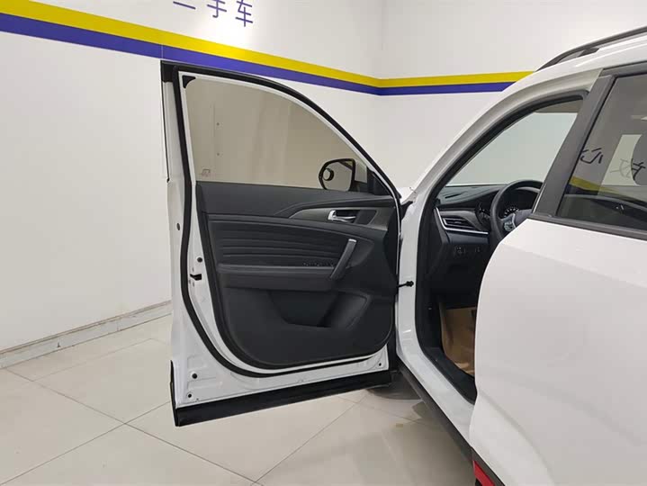 Changan CS35 Plus 2022 2022款 1.6L CVT精英版