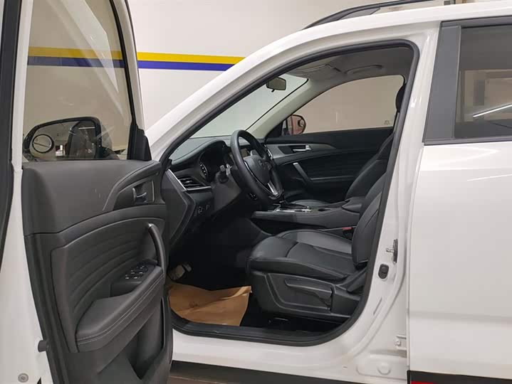 Changan CS35 Plus 2022 2022款 1.6L CVT精英版