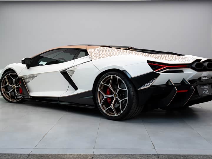 Lamborghini Revuelto 2023 2023款 6.5L PHEV标准版