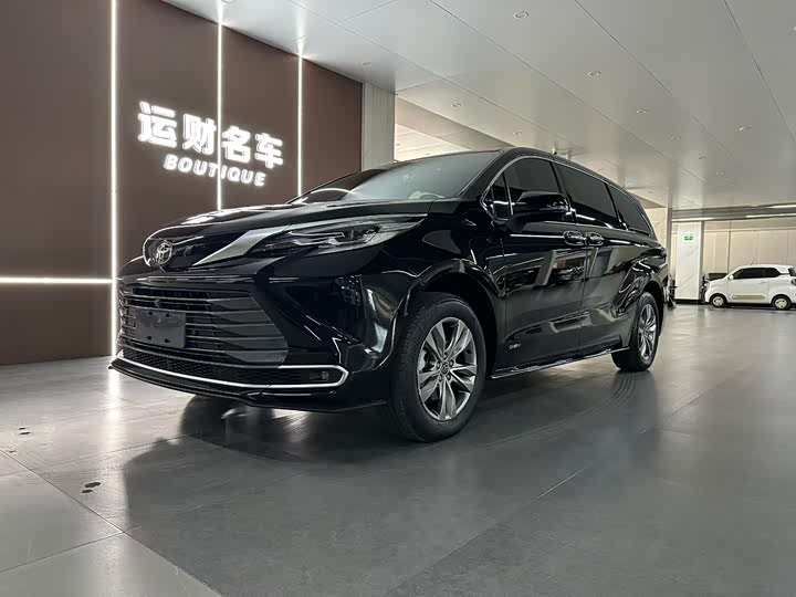 Toyota Sienna 2024 2024款 2.5L混动 四驱尊贵版