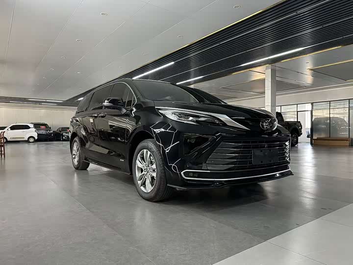 Toyota Sienna 2024 2024款 2.5L混动 四驱尊贵版