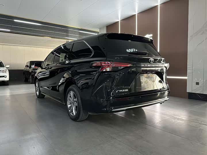 Toyota Sienna 2024 2024款 2.5L混动 四驱尊贵版