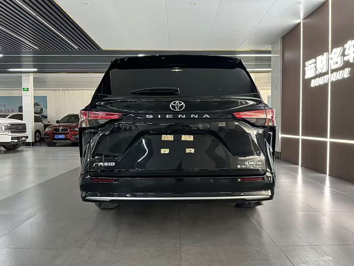 Toyota Sienna 2024 2024款 2.5L混动 四驱尊贵版