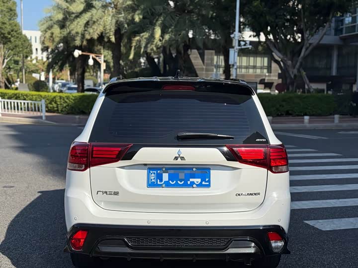Mitsubishi Outlander 2021 2021款 2.4L 四驱曜动版 5座
