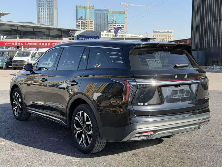 Hongqi HS7 2023 2023款 2.0T 自动两驱旗享版 六座