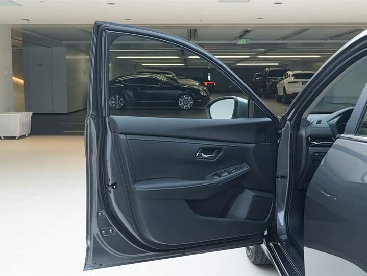 Nissan Sylphy 2025 2025款 1.6L CVT真心版