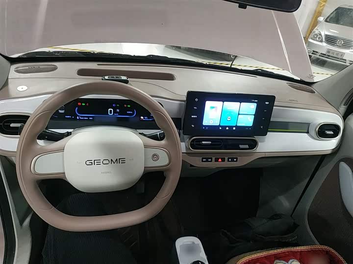 Geely Galaxy Panda Mini 2025 2025款 熊猫mini 210km 元气熊