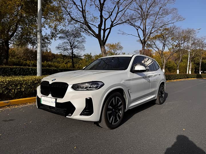 2024 BMW iX3