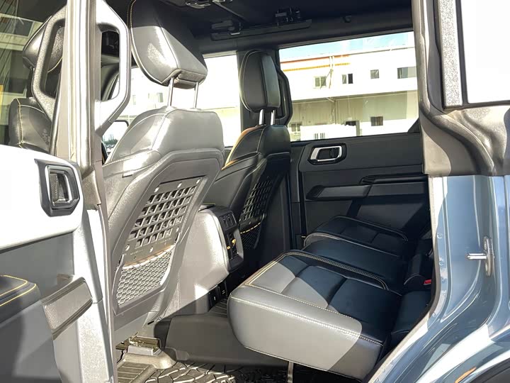 Ford Bronco 2024 2024款 2.3T 荒地