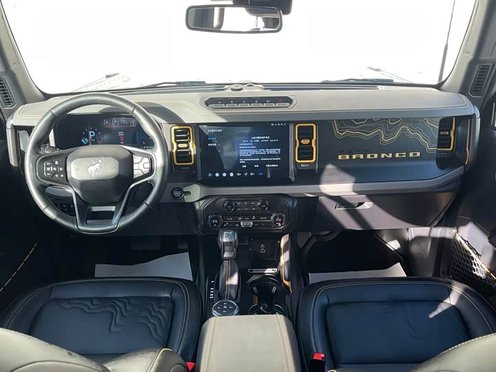 Ford Bronco 2024 2024款 2.3T 荒地